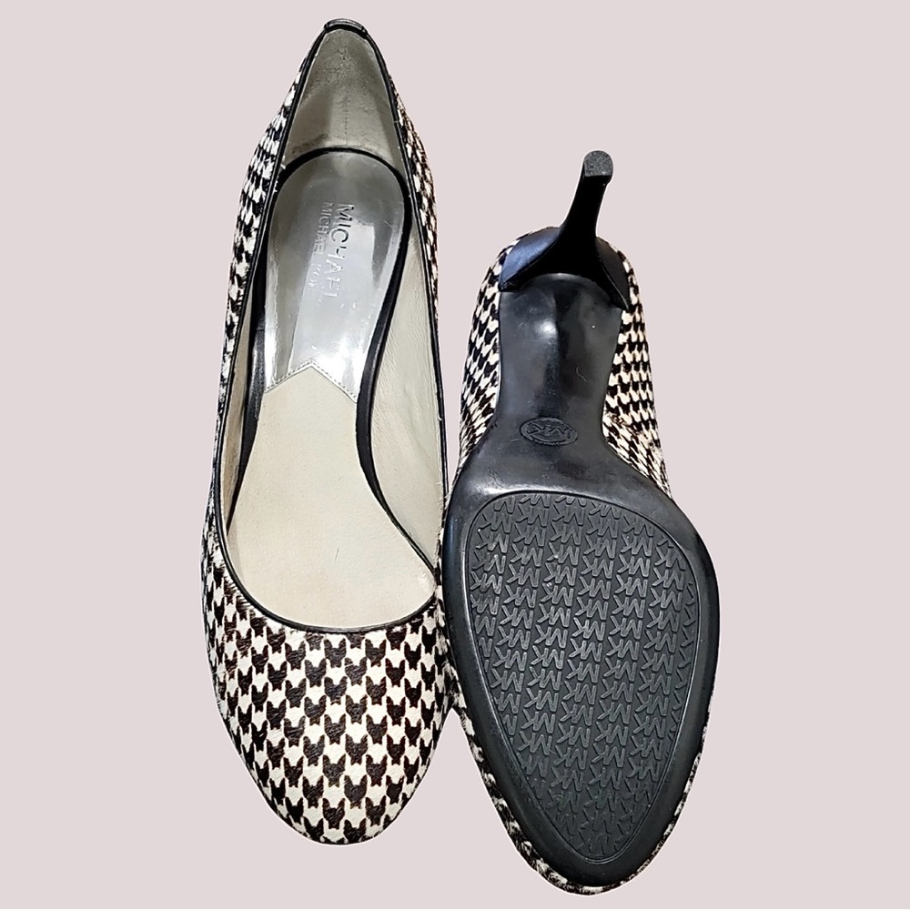 Michael Kors Houndstooth Horse Hair Pumps - Picture 8 of 8
